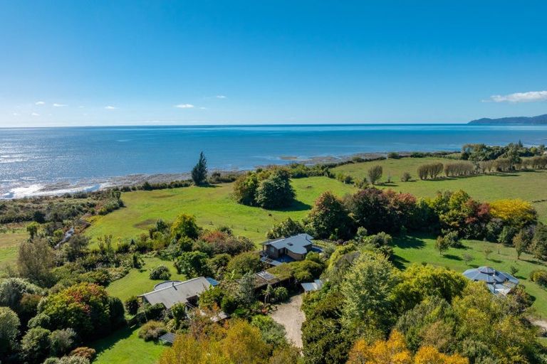 Photo of property in 65 Battery Road, Patons Rock, Takaka, 7182