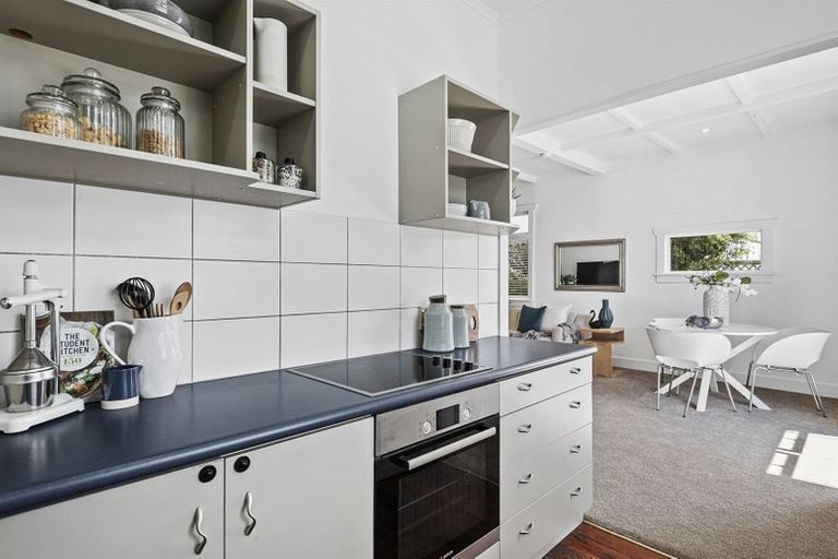 Photo of property in 1/35 Nile Road, Milford, Auckland, 0620