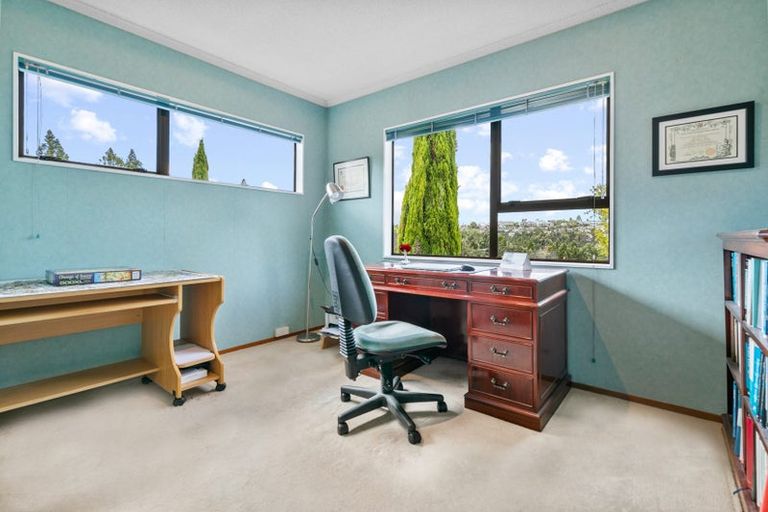 Photo of property in 163 Chelsea View Drive, Chatswood, Auckland, 0626