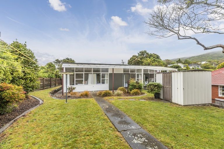 Photo of property in 22 Larsen Crescent, Tawa, Wellington, 5028