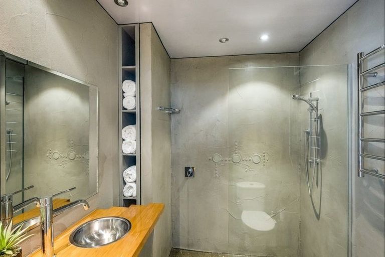 Photo of property in 8 Brewster Street, Bluff Hill, Napier, 4110