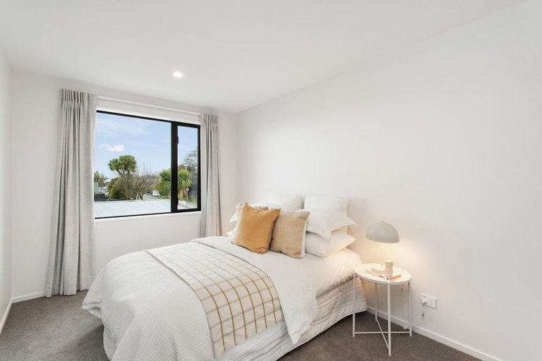 Photo of property in 2/133 Blighs Road, Strowan, Christchurch, 8052