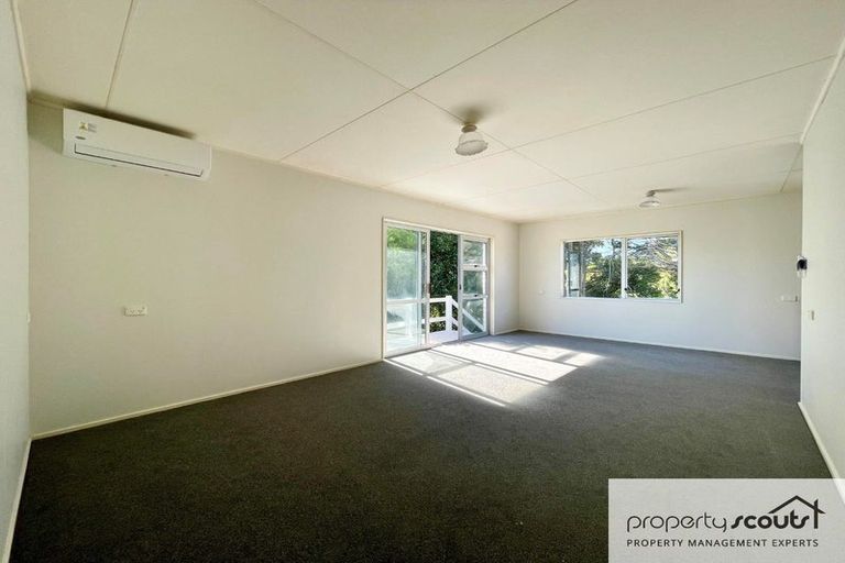 Photo of property in 15b Miro Street, Merrilands, New Plymouth, 4312