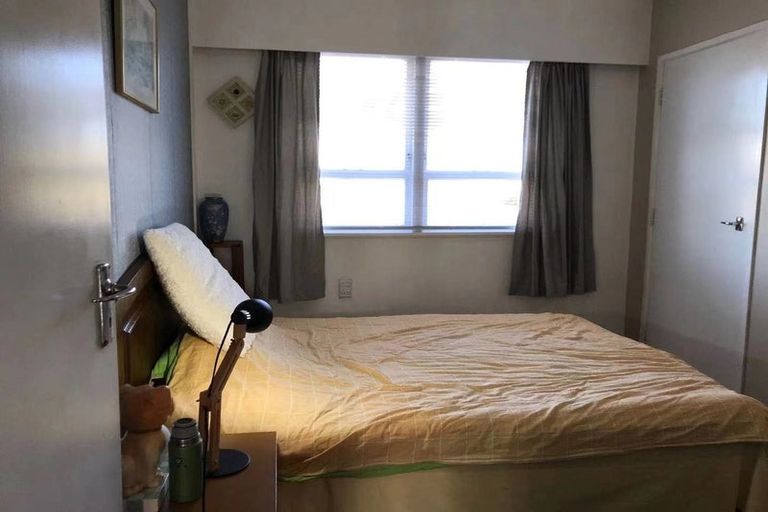 Photo of property in 20 Karaka Street, New Lynn, Auckland, 0600