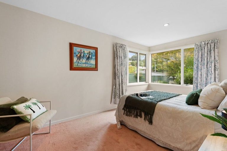 Photo of property in 1 Colquhoun Street, Glenross, Dunedin, 9011