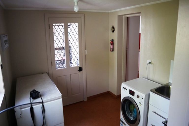 Photo of property in 2 Hall Road, Bannockburn, Cromwell, 9384