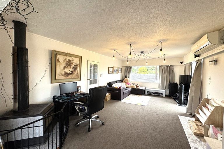 Photo of property in 26 Cyclarama Crescent, Massey, Auckland, 0614