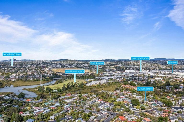 Photo of property in 1c Kuaka Place, New Lynn, Auckland, 0600