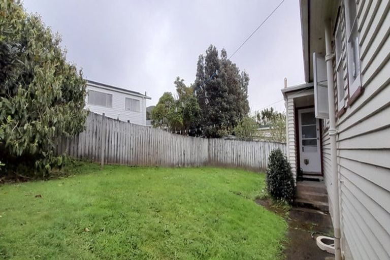 Photo of property in 16 Saint Albans Avenue, Karori, Wellington, 6012
