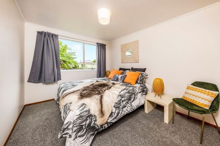 Photo of property in 19 Adel Place, Weymouth, Auckland, 2103