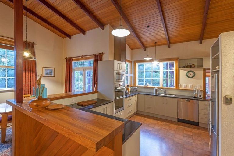 Photo of property in 1 Cashmere Avenue, Khandallah, Wellington, 6035