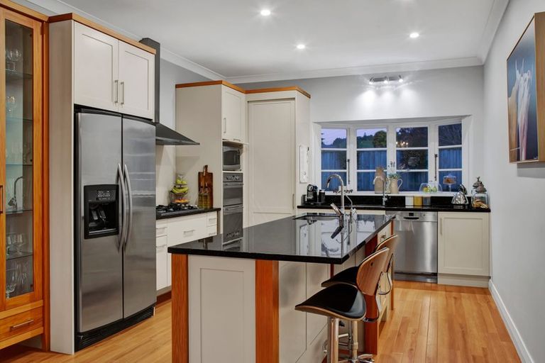 Photo of property in 331 Barrett Road, Omata, New Plymouth, 4374