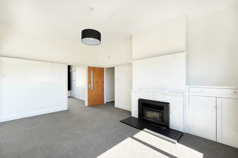 Photo of property in 4 Cross Street, Milton, 9220