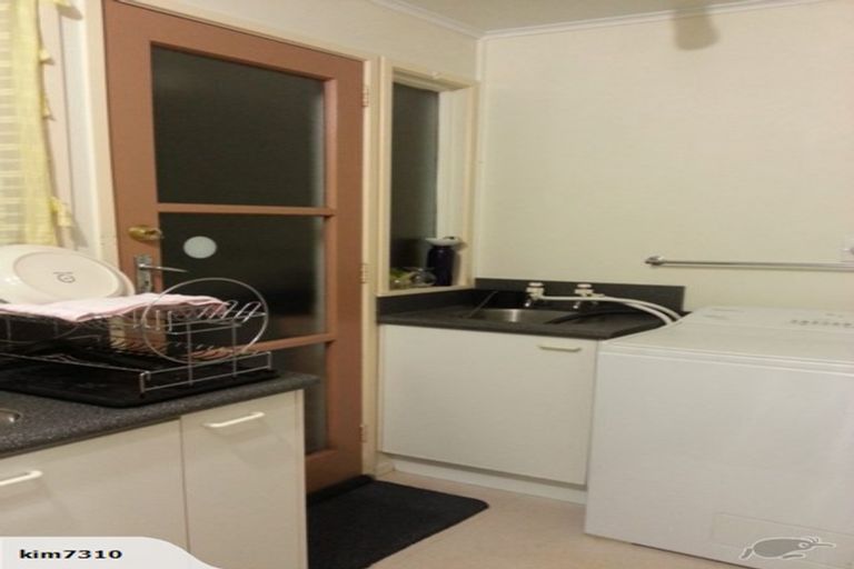 Photo of property in 3/240 Hurstmere Road, Takapuna, Auckland, 0622