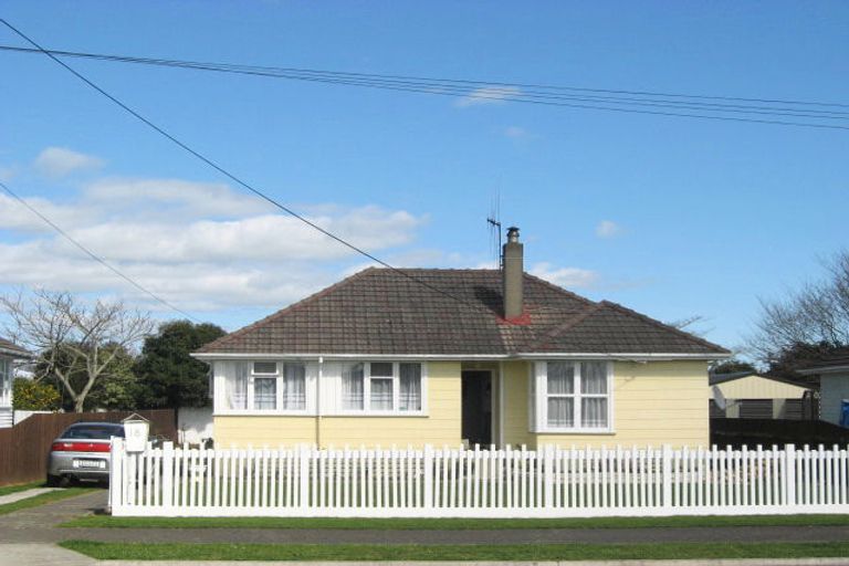 Photo of property in 18 Dorset Street, Levin, 5510