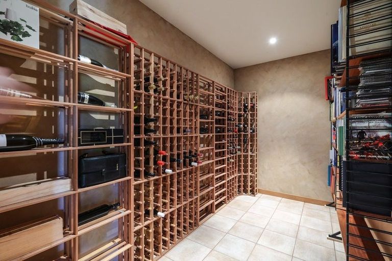 Photo of property in 395 Wakefield Quay, Stepneyville, Nelson, 7010