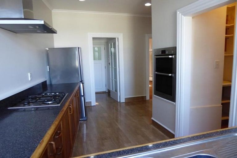 Photo of property in 35 Central Terrace, Kelburn, Wellington, 6012