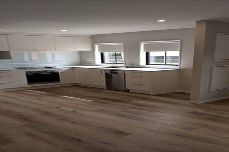 Photo of property in 3/15 Sunhill Road, Sunnyvale, Auckland, 0612