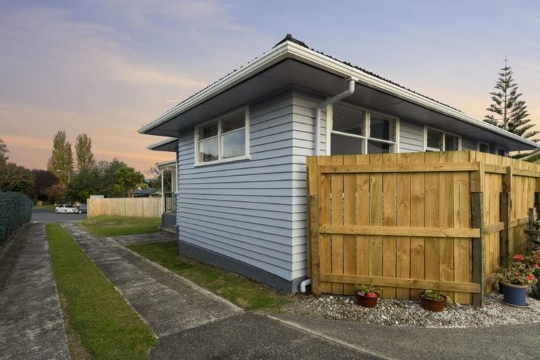 Photo of property in 17a Stirling Grove, Greerton, Tauranga, 3112