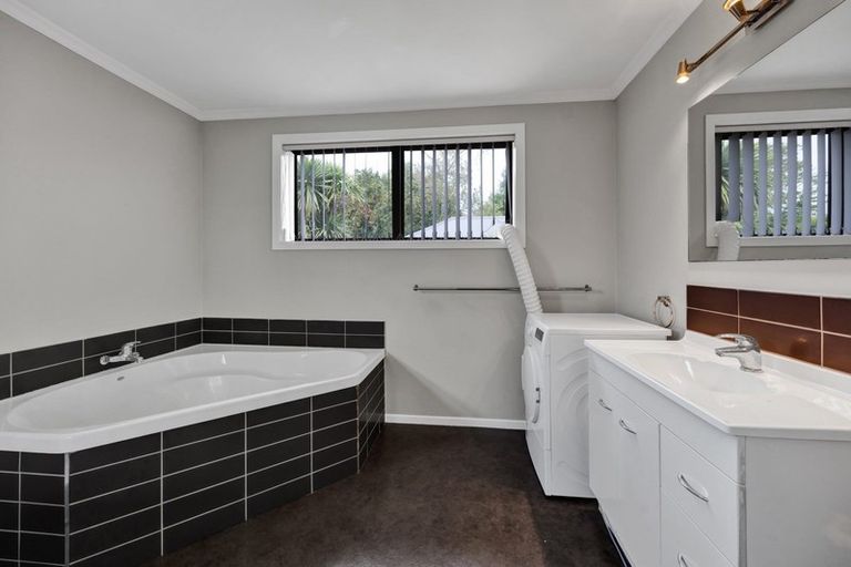 Photo of property in 20 Cutfield Street, Inglewood, 4330