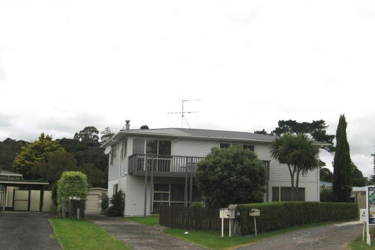 Photo of property in 15 Ivy Place, Birkdale, Auckland, 0626