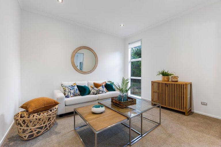 Photo of property in 339 Glenvar Road, Long Bay, Auckland, 0630