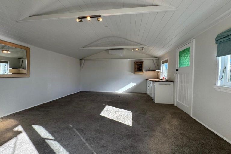 Photo of property in 16 Collison Terrace, Haumoana, 4102
