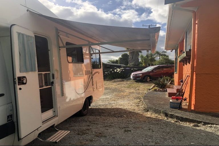 Photo of property in 12 Komiti Road, Tinopai, 0593