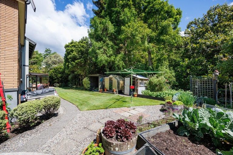 Photo of property in 101 Clifton Terrace, Fitzherbert, Palmerston North, 4410