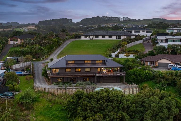 Photo of property in 39 Bayview Park Lane, Orewa, 0931