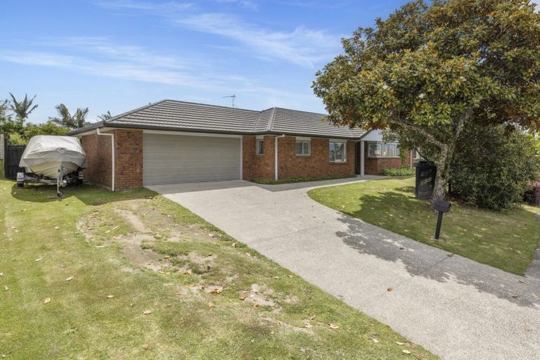 Photo of property in 26 Brackenburn Drive, Ohauiti, Tauranga, 3112