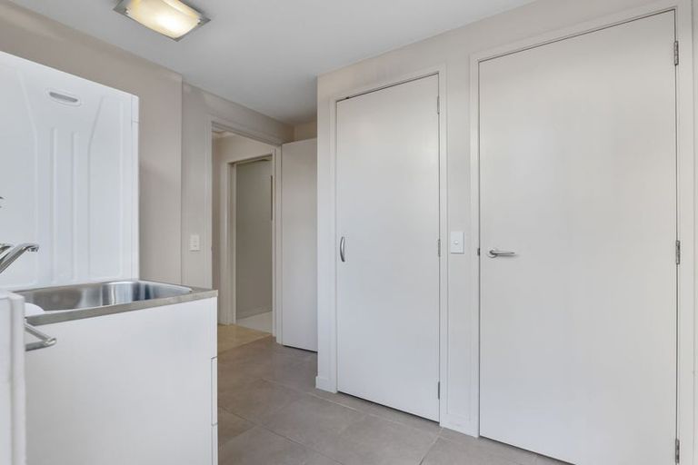 Photo of property in 4a Dawson Street, New Plymouth, 4310