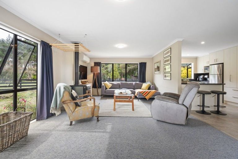 Photo of property in 21 Raumai Road, Bulls, 4894