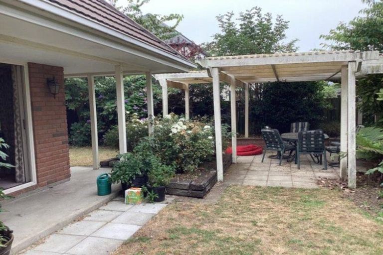 Photo of property in 5 Oaktree Lane, Bishopdale, Christchurch, 8053