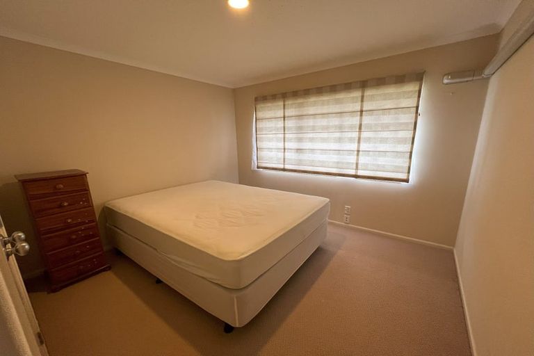 Photo of property in 8 Glanmire Place, Flat Bush, Auckland, 2016
