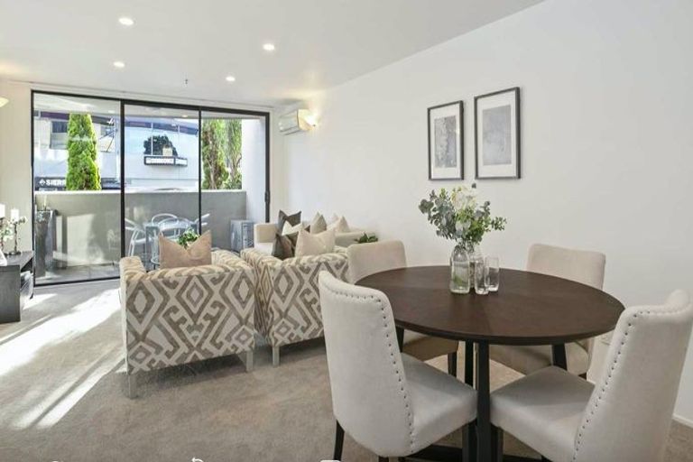 Photo of property in 1i/175 Hurstmere Road, Takapuna, Auckland, 0622