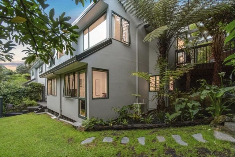 Photo of property in 2/26 Waiatarua Road, Remuera, Auckland, 1050