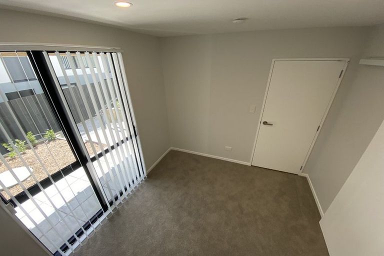 Photo of property in 35 Hinonga Loop, Silverdale, 0932