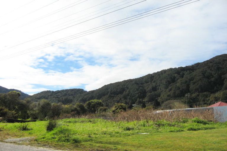 Photo of property in 49 Oxford Street, Taylorville, Greymouth, 7805