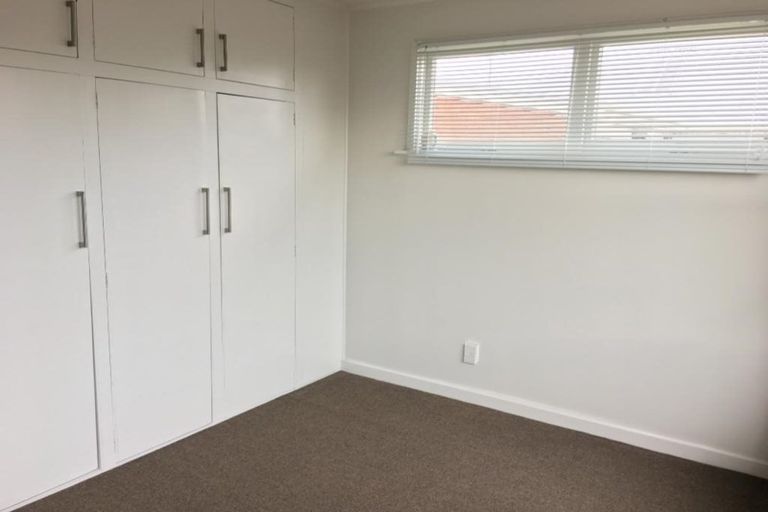 Photo of property in 99 Avonhead Road, Avonhead, Christchurch, 8042