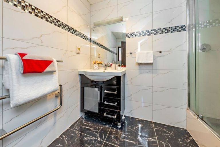 Photo of property in 4 Matuku Place, Papatoetoe, Auckland, 2025