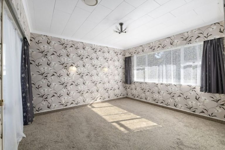 Photo of property in 19 Terry Crescent, Milson, Palmerston North, 4414