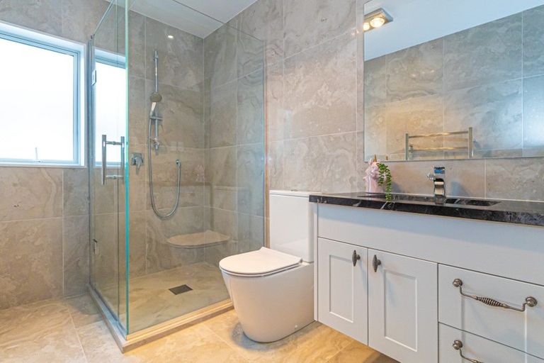 Photo of property in 68 Ormonde Drive, Silverdale, 0932