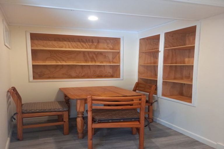 Photo of property in 7 Sea Vista Avenue, Beach Haven, Auckland, 0626