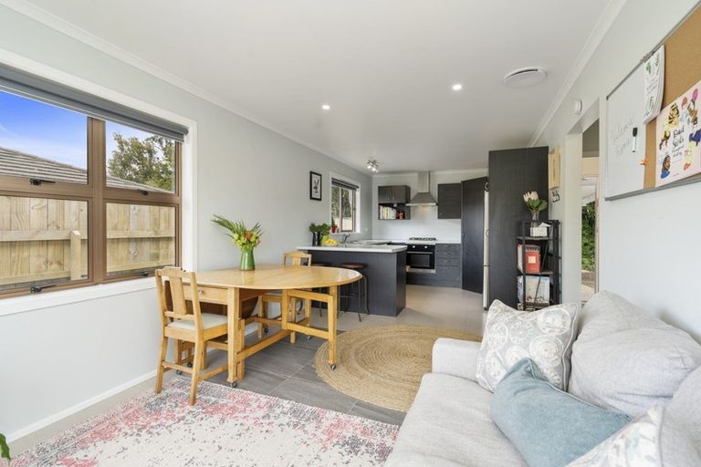 Photo of property in 394 Mangorei Road, Merrilands, New Plymouth, 4312