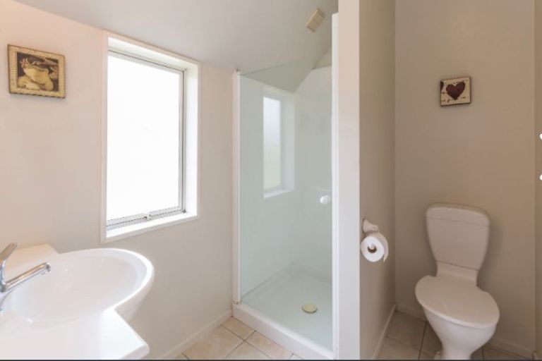 Photo of property in 17 Acorn Close, Waltham, Christchurch, 8023