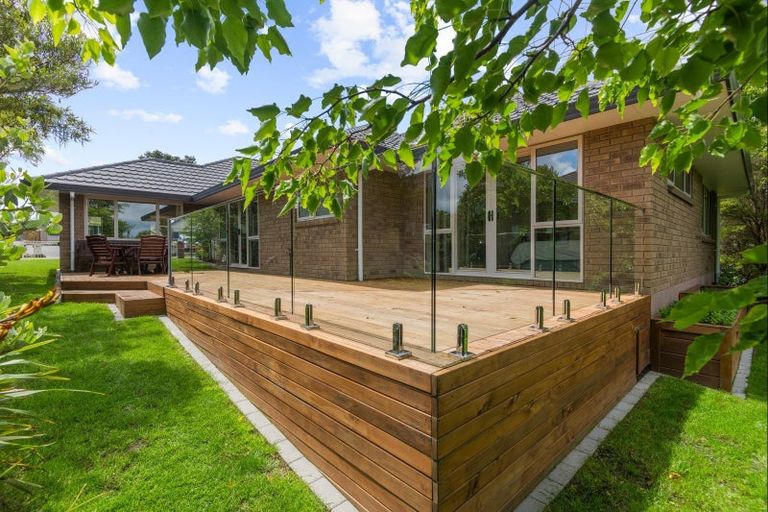 Photo of property in 158 Ruapehu Drive, Fitzherbert, Palmerston North, 4410