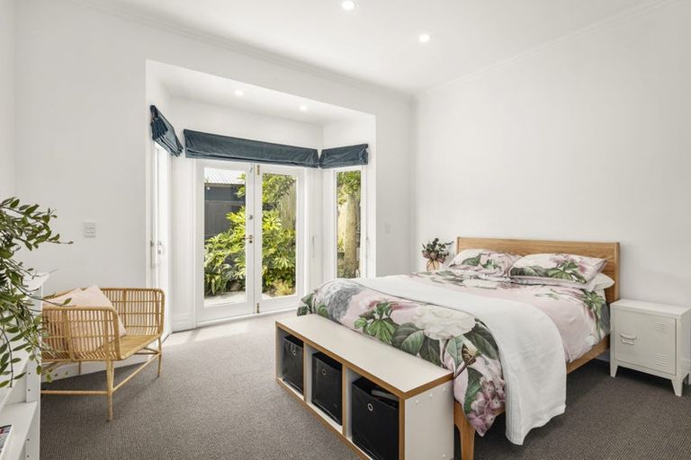 Photo of property in 56 Glen Road, Kelburn, Wellington, 6012