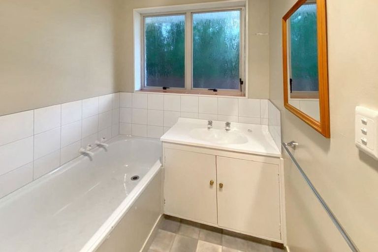 Photo of property in 1/46 Prestons Road, Redwood, Christchurch, 8051