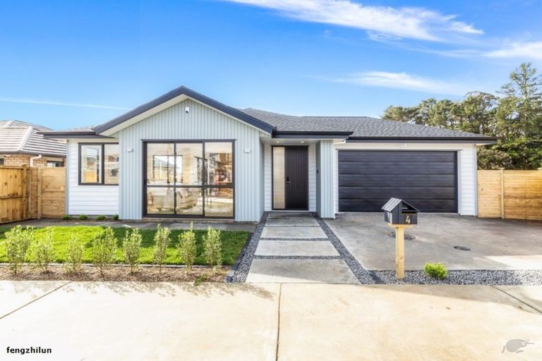 Photo of property in 4 Ropere Street, Kumeu, 0810